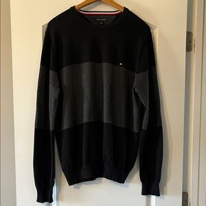 Tommy Hilfiger Men's Sweater in Black and Gray